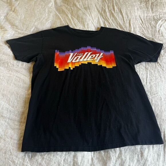 Vintage Other - Vintage “The Valley” Arizona pixelated print sunset colors short sleeve Tee in a